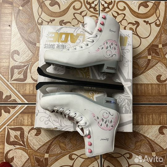 Коньки фигурные 37 размер ICE blade