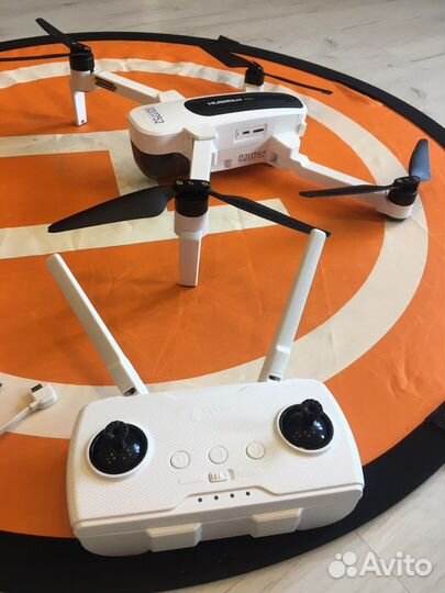 Квадрокоптер Hubsan zino 117