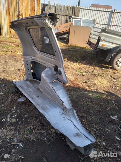 Заднее левое крыло. Тойоты пробокс