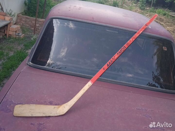 Клюшка хоккейная