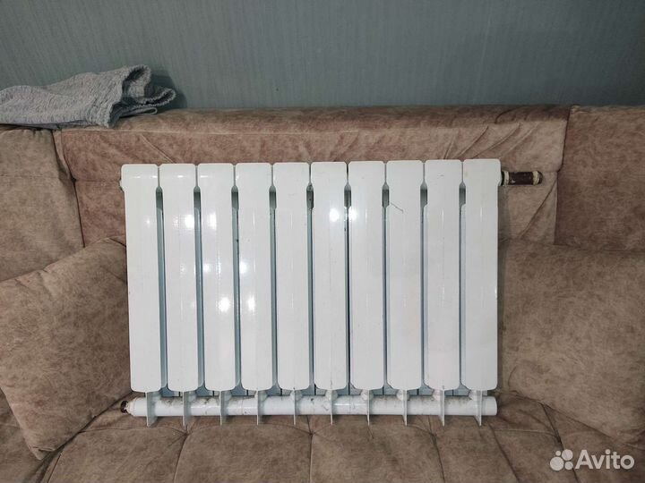 Радиатор 10 секций боковое подключение биметалл