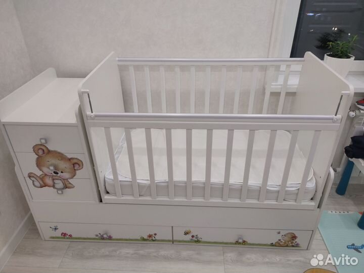 Детская кроватка трансформер с маятником