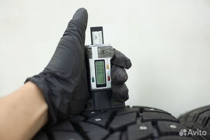 Dunlop SP Winter Ice 02 235/55 R17 103T