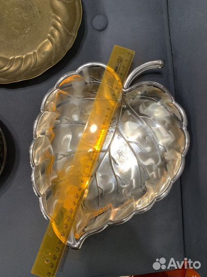 Больше сервировочное блюдо на ножках. Германия