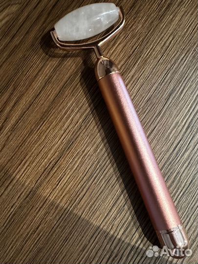 Роликовый электро массажер для лица