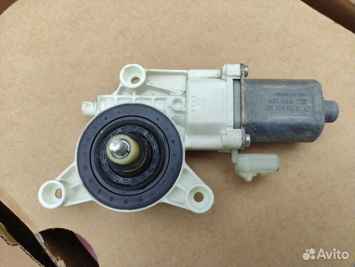 Моторчик стеклоподъемника Chrysler