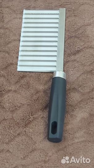 Фигурный нож для резки овощей и фруктов