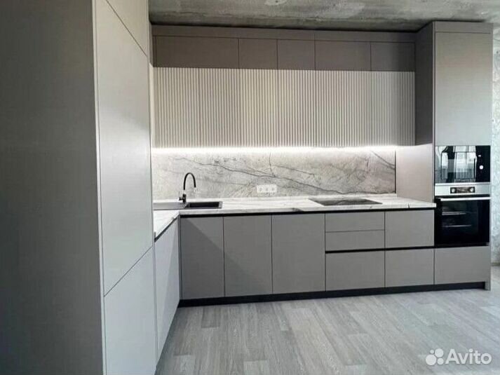 Кухонный гарнитур на заказ от фабрики