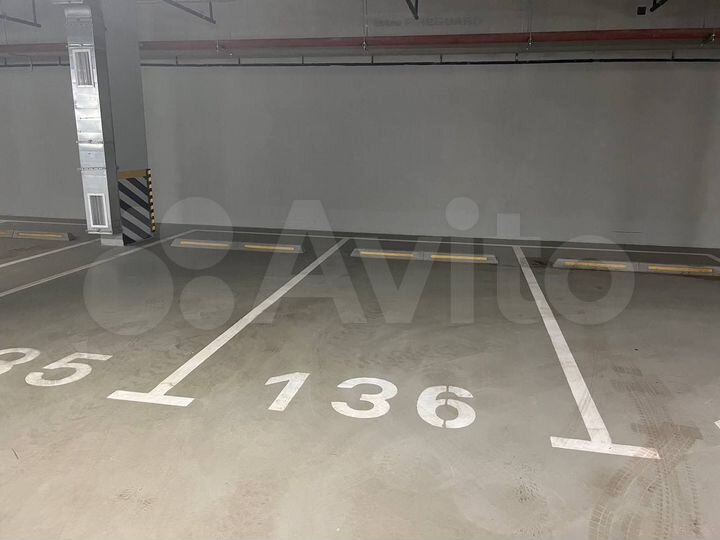 Машиноместо, 14 м²