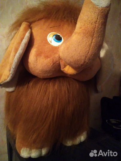 Слоненок игрушка