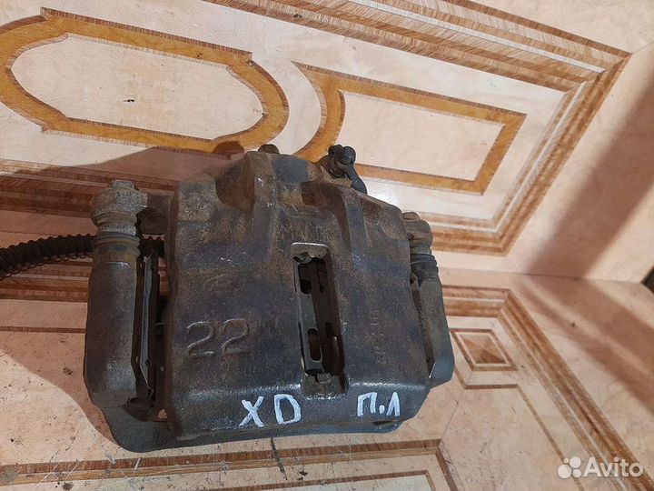 Передний левый суппорт Hyundai Elantra XD