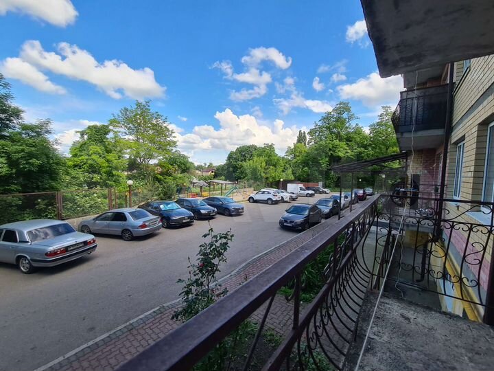 3-к. квартира, 79 м², 1/6 эт.