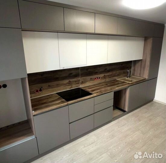 Кухни на заказ с современным стилем