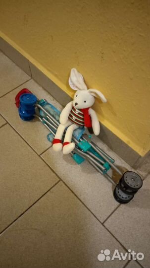 Коляска-каталка с зайцем ребенку от 1годика