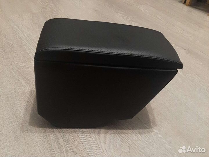 Подлокотник на kia rio 4