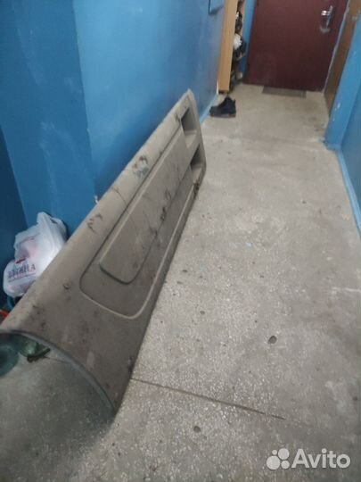 Спойлер боковой правый на грузовик