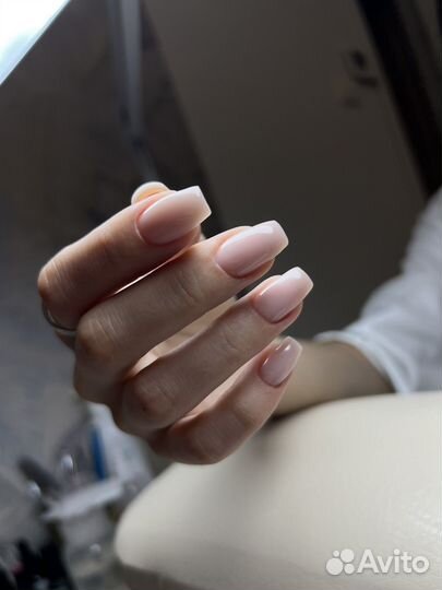 Модель на маникюр педикюр