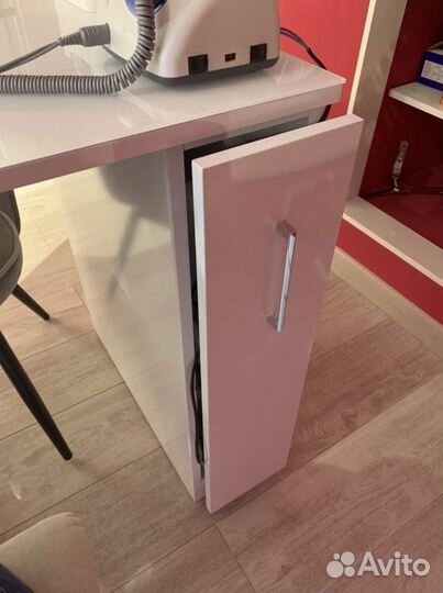 Аренда маникюрного стола