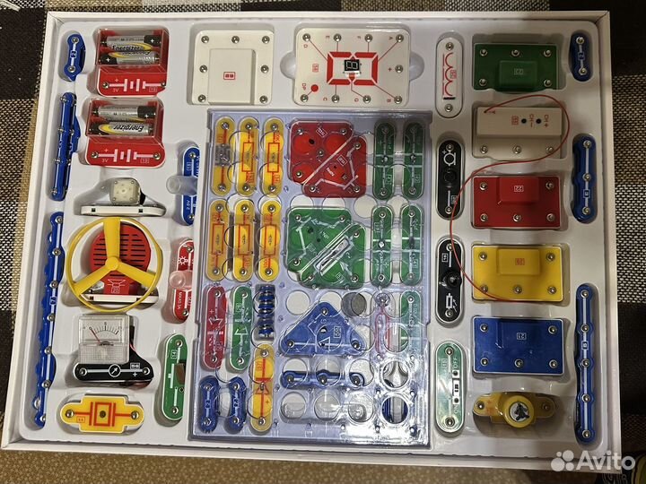 Конструктор знаток 999 схем