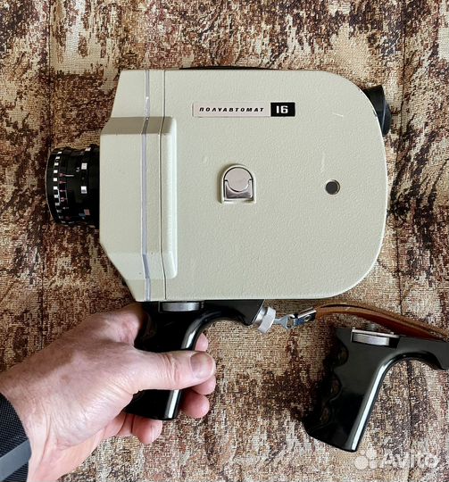 Пленочная кинокамера