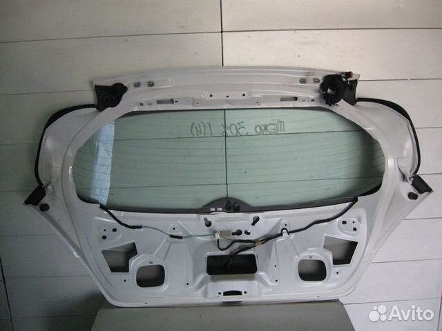 Дверь багажника со стеклом Пежо 308