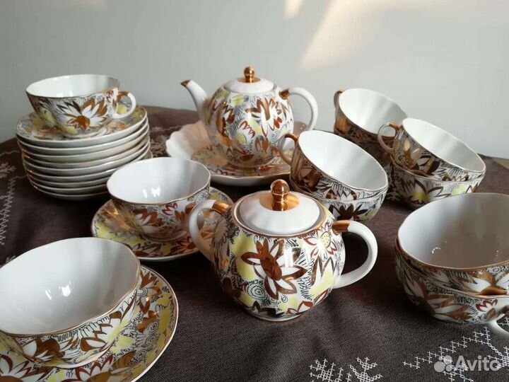 Сервиз чайный золотая ромашка лфз 11 персон СССР