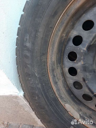 Dunlop Winter Maxx 215/65 R16