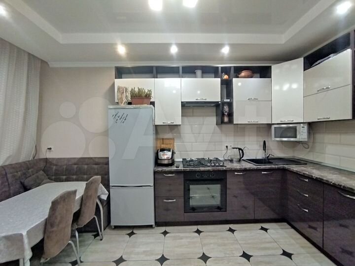 2-к. квартира, 71 м², 3/13 эт.