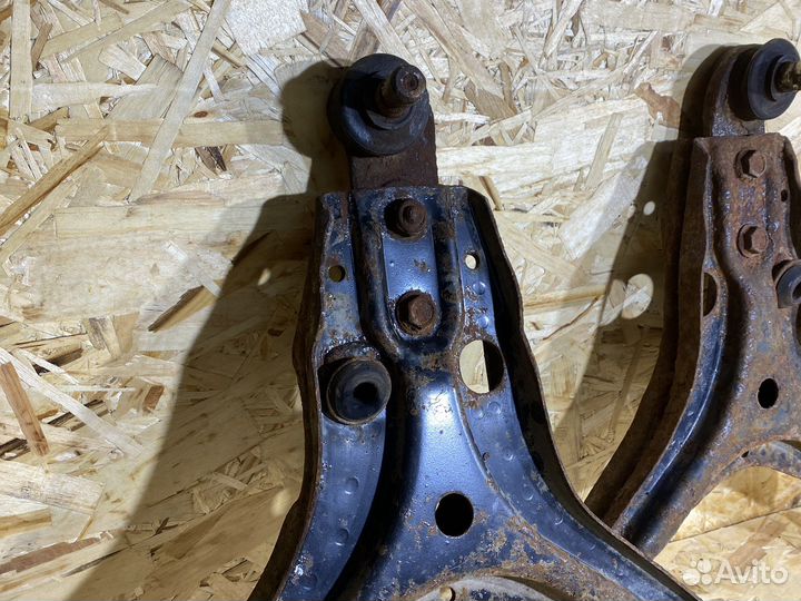 Рычаг передний audi 80 b3