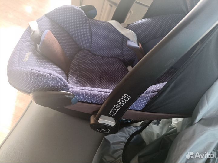 Автолюлька maxi cosi с базой isofix