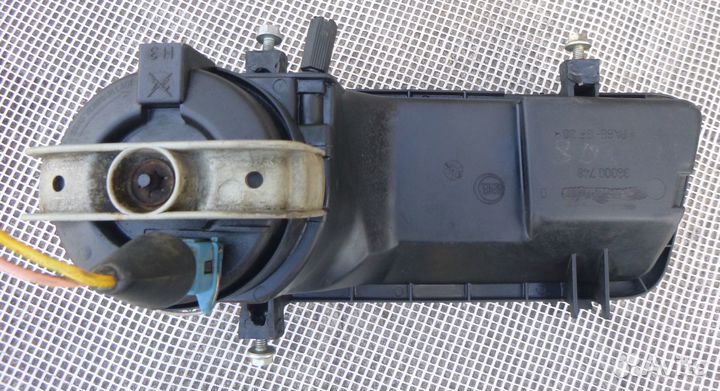 Пежо 806 противотуманка правая