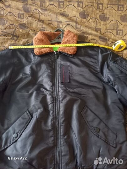 Продам новый бомбер 54р
