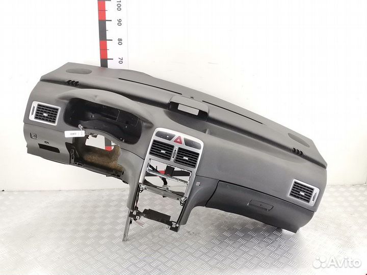 Торпедо (панель передняя) для Peugeot-Citroen 307