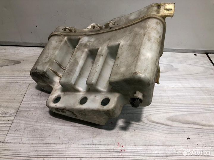 Бачок стеклоомывателя Land Rover Range Rover L322