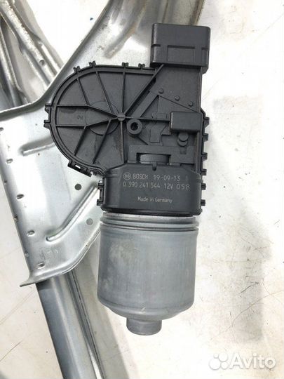 Трапеция стеклоочистителя LADA Largus