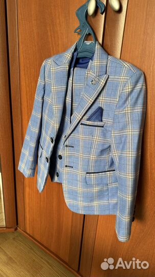 Костюм на выпускной для мальчика 110р