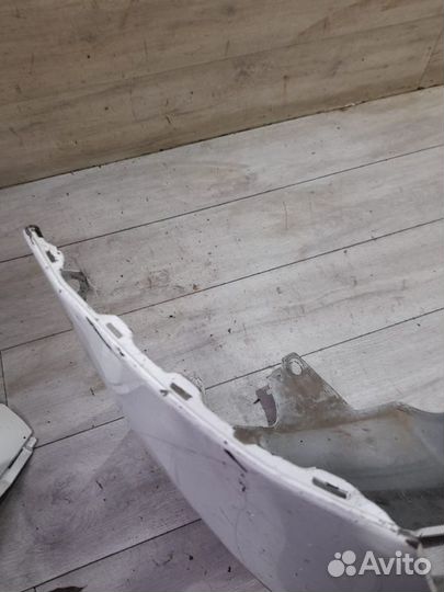 Передний бампер Toyota Land Cruiser 200 С 2008 По