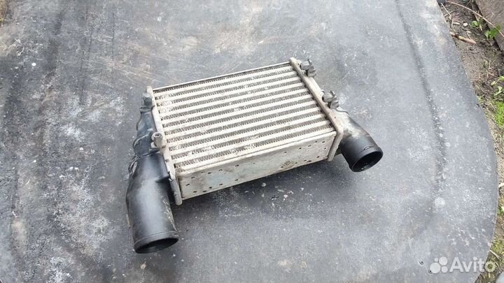 Радиатор интеркулер Volkswagen Passat B5