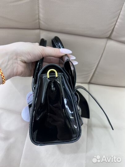 Сумка pinko лакированая с бантом