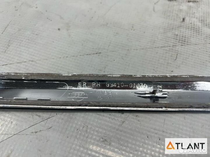 Молдинг на дверь передний правый nissan bluebird S