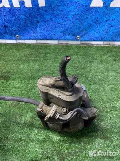 Суппорт тормозной задний правый Volkswagen Passat