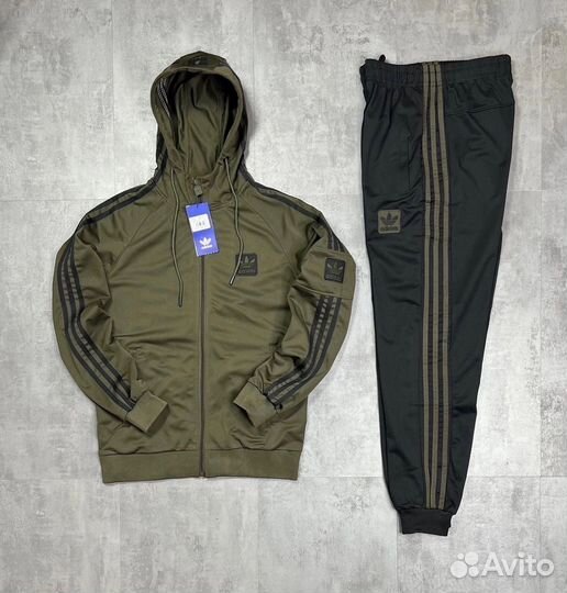 Спортивный костюм adidas