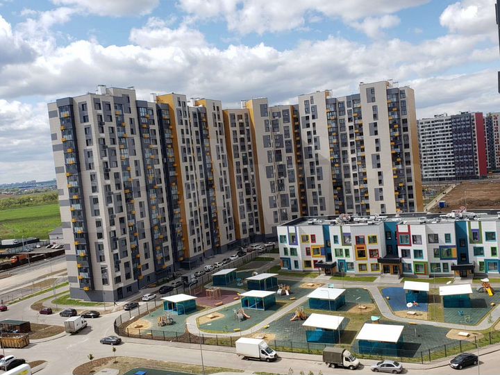 2-к. квартира, 60 м², 4/17 эт.