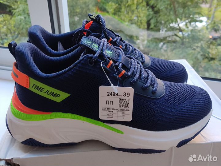 Кроссовки для подростка 39 41 размеры. Новые