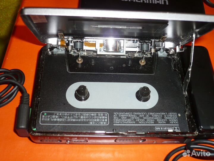 Коллекция кассетных плееров sony WM-EX88