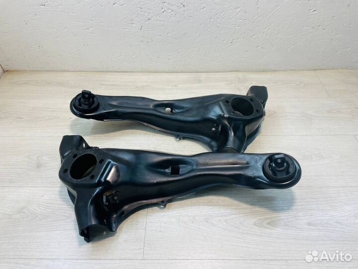 Рычаги продольные пара Mitsubishi Lancer 10