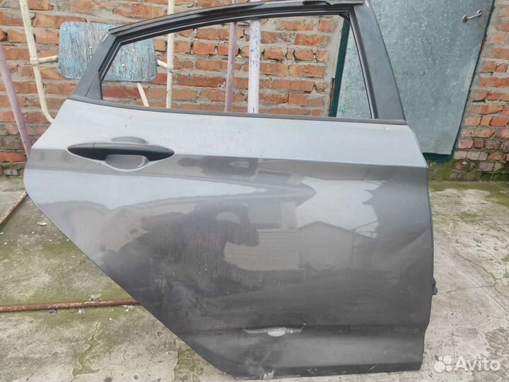 Дверь задняя правая Хендай Солярис 1 Hyundai