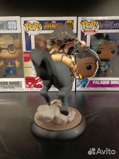 Фигурка чудо женщина