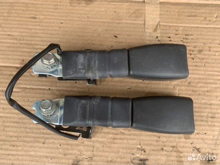 Замок ремня безопасности передний Hyundai Getz