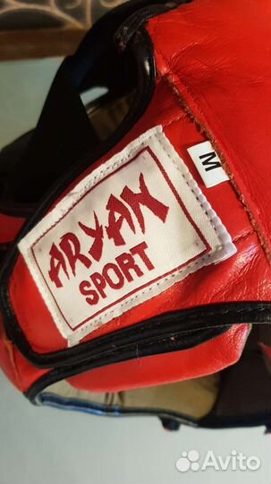 Шлем и перчатки для таэквондо